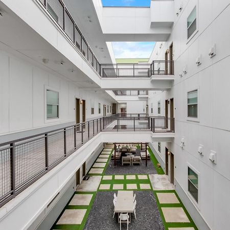 Contemporary 2Br I Gym I Parking I Workspace Даллас Экстерьер фото